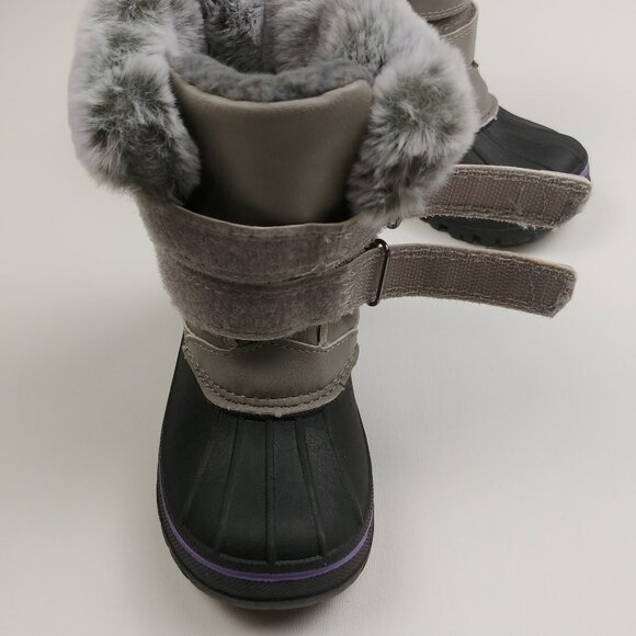 Joe Fresh Faux-Fur Winter Boots size 8 - Picture 6 of 11